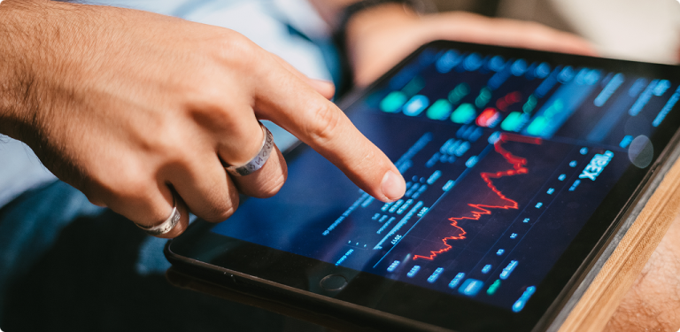 Analiza Techniczna dla Początkujących: Jak Czytać Świece Japońskie i Wykrywać Trendy?